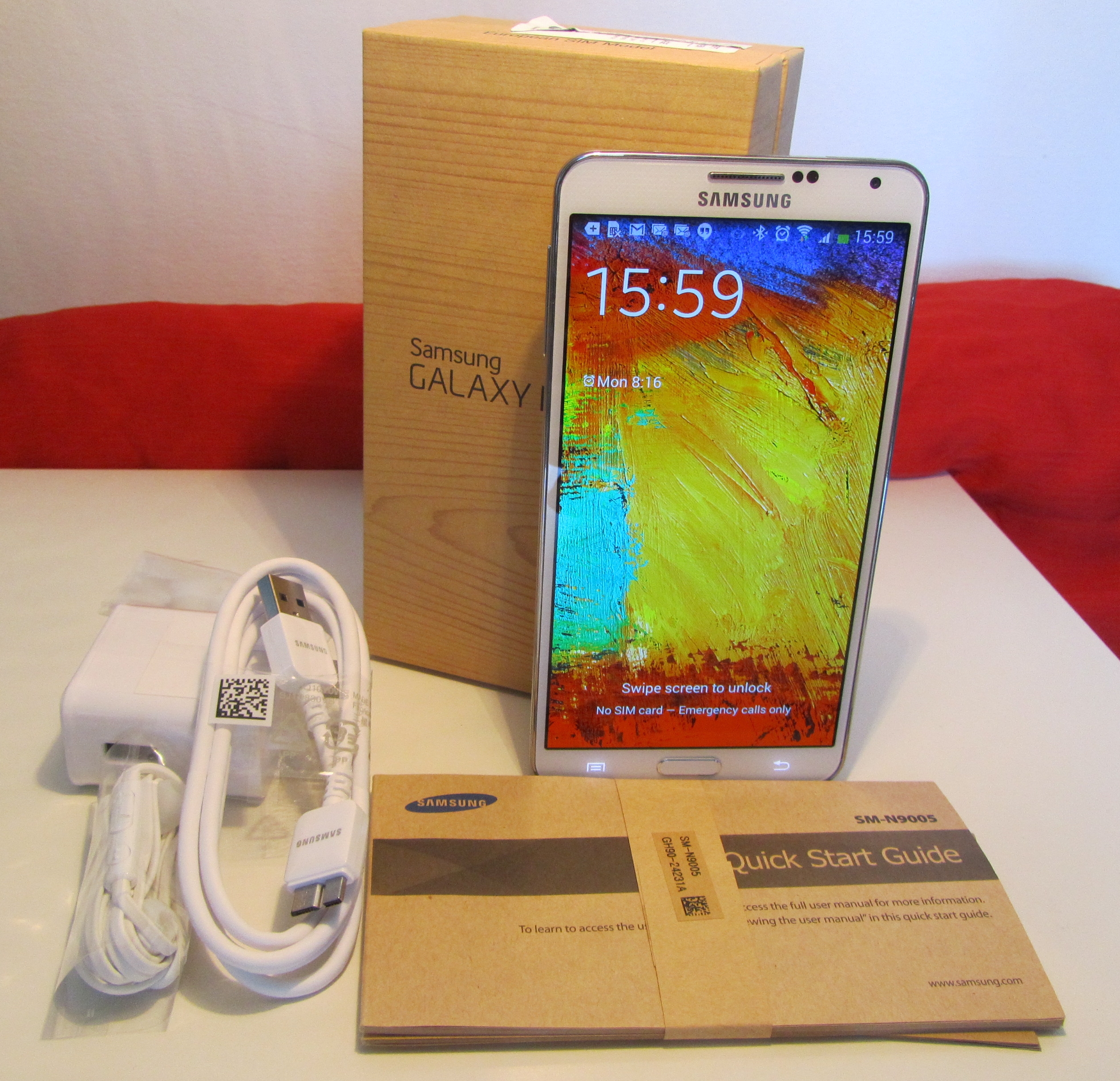 Note3 unboxing1 Samsung Galaxy Note 3 review: One of the best Android handsets money can buy, if you can hold it