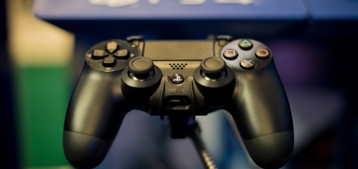 1865639491 520x245 photo 1865639491 520x245 Sony customers report receiving bricked PlayStation 4 game consoles