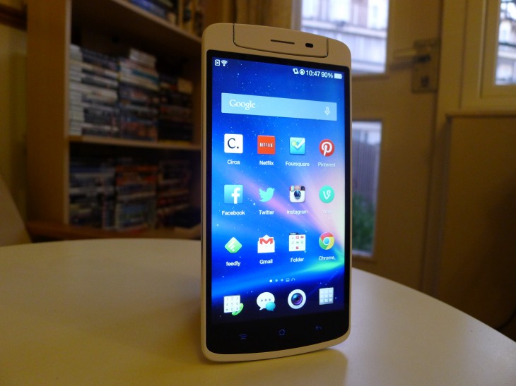 P1040869 730x547 Oppo N1 review: The giant CyanogenMod smartphone delivers with an impressive 13MP rotating camera