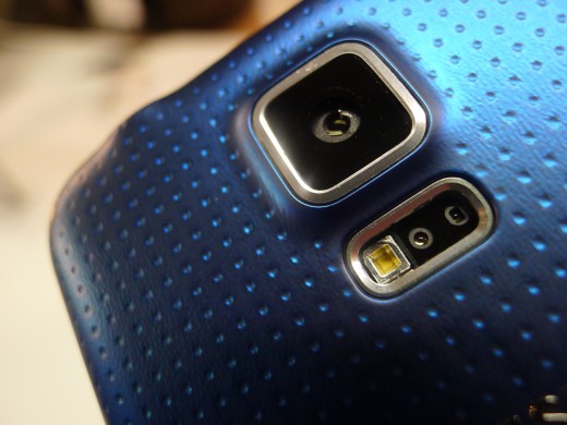 P1050091 520x390 Samsung Galaxy S5 hands on: Is the fingerprint scanner and heart rate monitor just a gimmick?