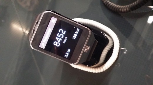 Pedometer 520x292 Wrists on with the Gear 2, Gear 2 Neo and Gear Fit