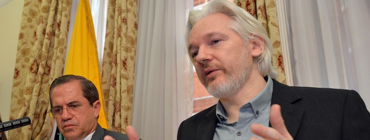  arrested assange ecuador julian met founder wikileaks 