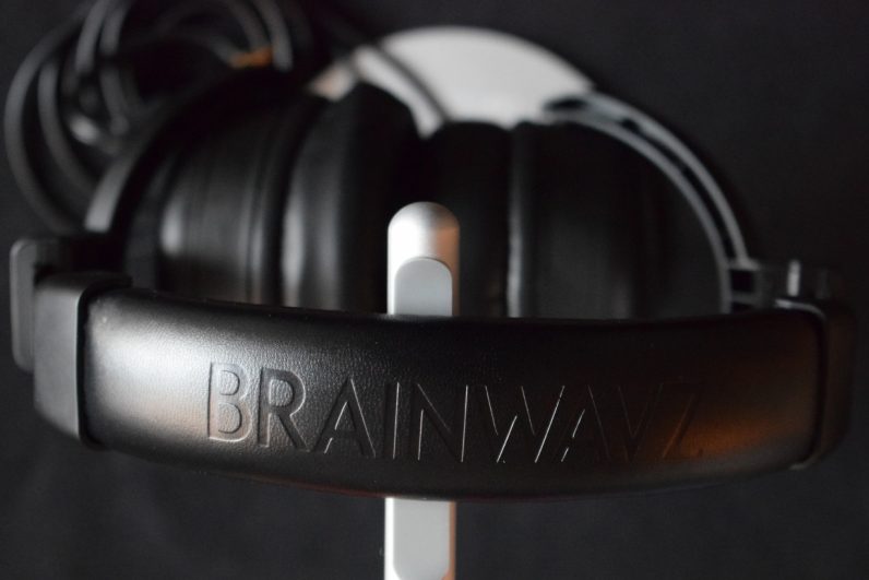  hm5 studio brainwavz headphones cans pair ago 