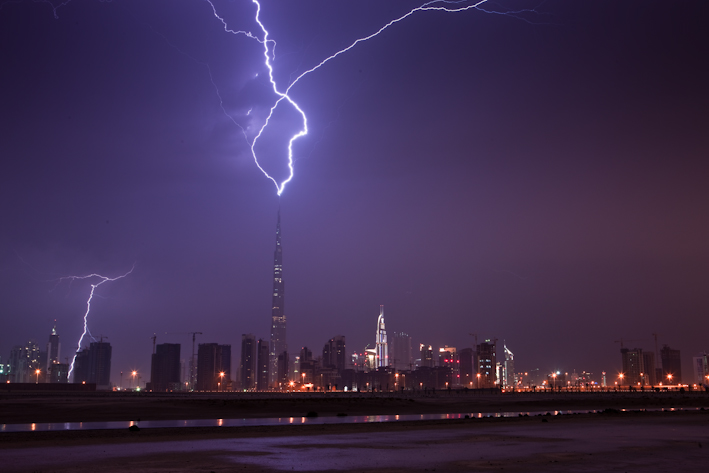 Burj Khalifa Lightning 1