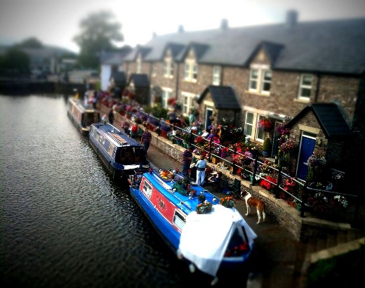 Toy town - The canal - tilt-shift effect