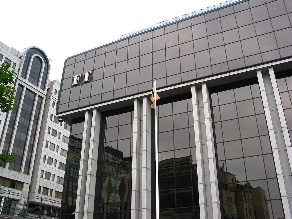 The Financial Times gives its staff £300 rebate against iPad or tablet purchases
