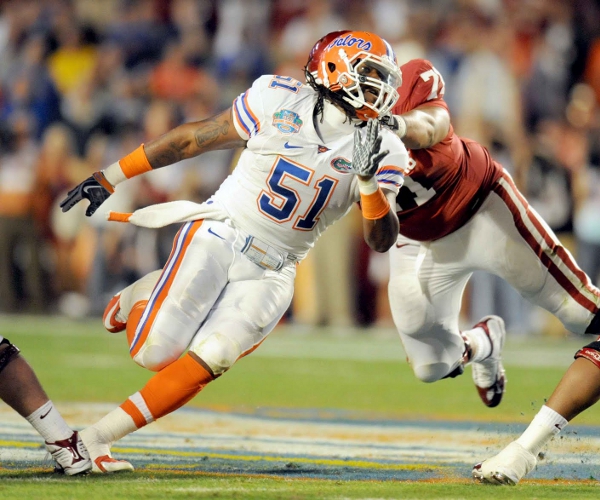 Gowalla, college football, Swedish ice hockey, and MacBook Airs