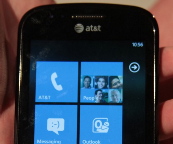 Windows Phone 7 goes ‘buy one get one free’ on AT&T