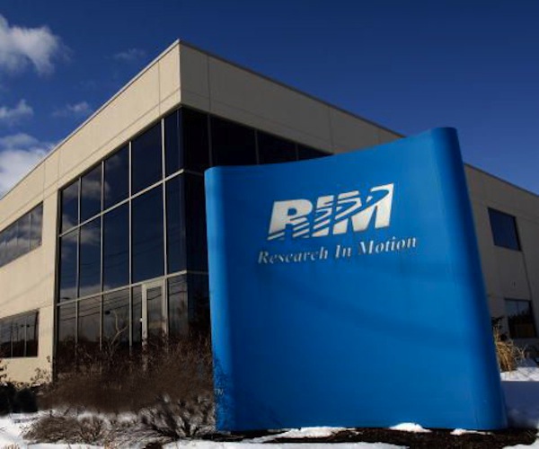RIM sets tablet price to compete with iPad
