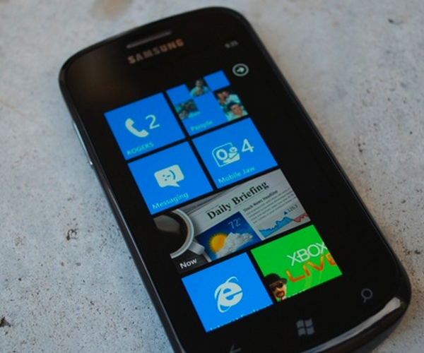 Is the browser on Windows Phone 7 actually faster than Safari for iPhone 4?