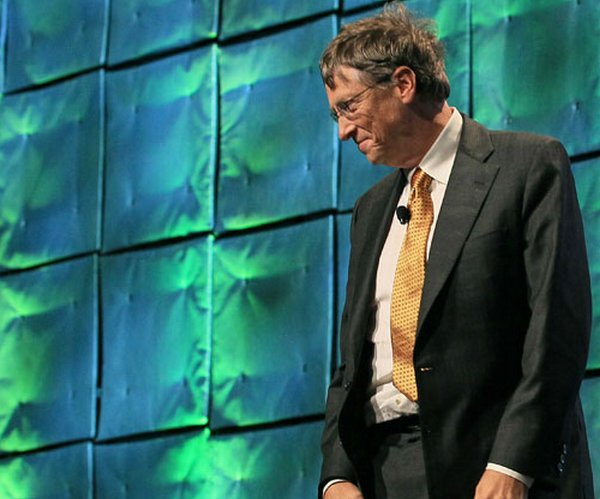 The TNW Microsoft Week: Free Xbox 360s, Bing walks inside, and a giant keyboard