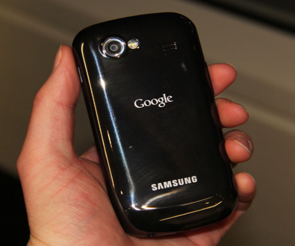 New Google Maps gets demoed on the Nexus S