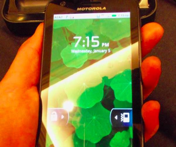 CES 2011: Hands on with Motorola’s XOOM tablet and the Bionic 4G smartphone