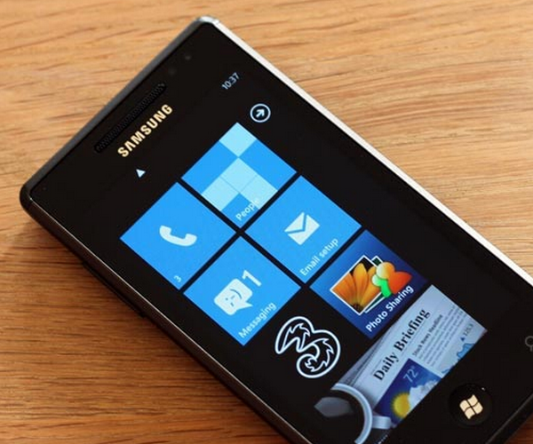 The first CDMA Windows Phone 7 handsets to launch are the Samsung Omnia 7 and HTC Mozart