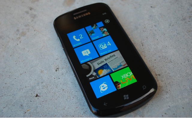 Microsoft fighting to convert developers to WP7