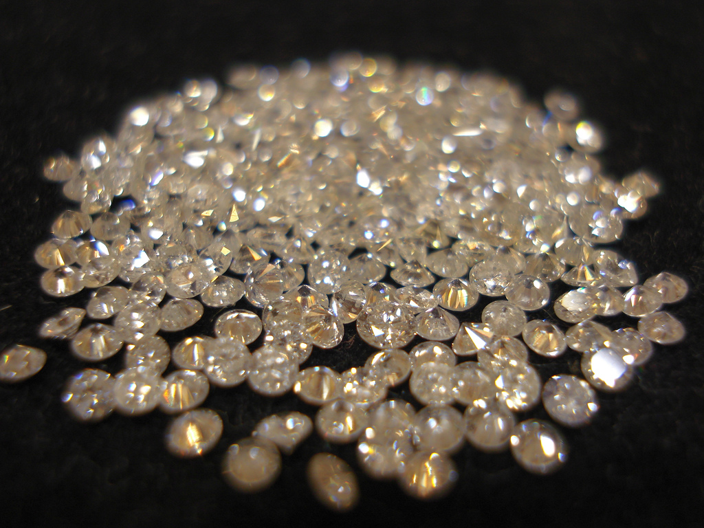 Gemvara Founder expands his online jewelry business with great customer service