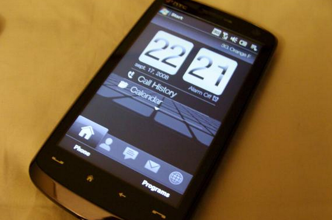 HTC is building a 3D smartphone, and it’s coming soon