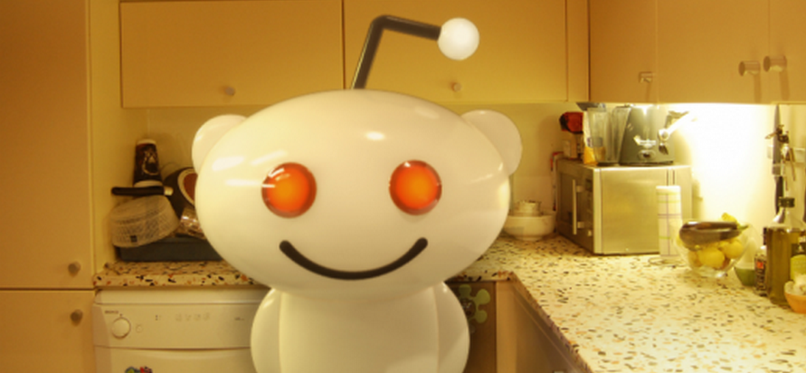 How to read Reddit at work and not get caught