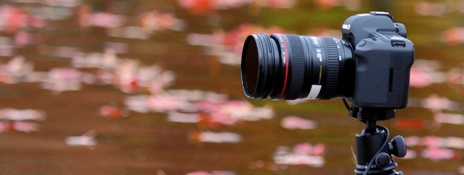 DSLR.bot Turns your iPhone into a Remote DSLR Trigger