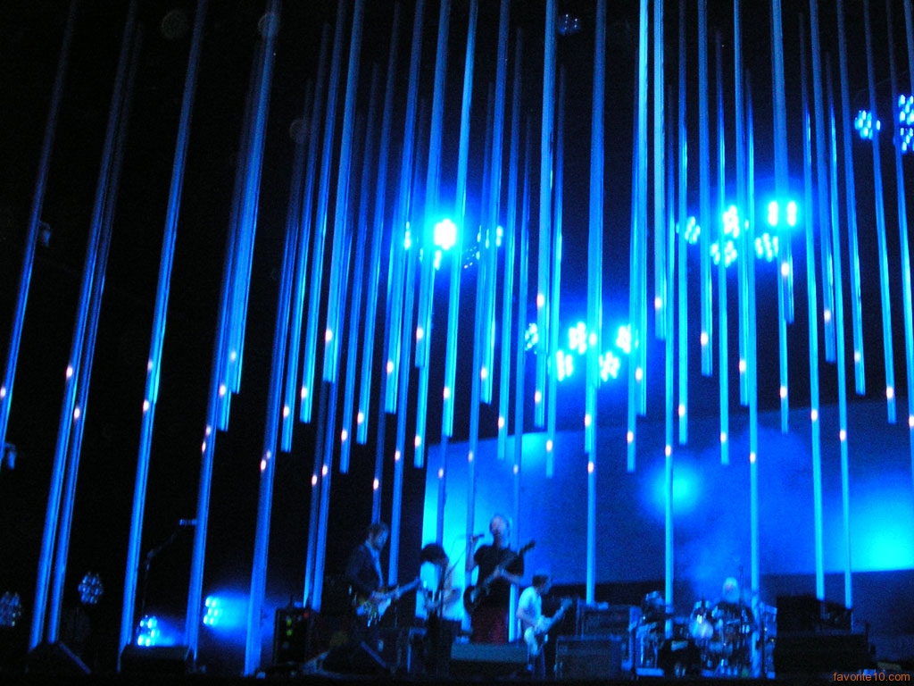 How to use social media to break into the music industry