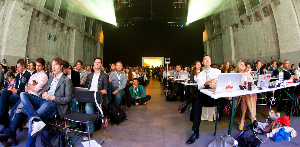 How to follow up with everyone you met at a conference