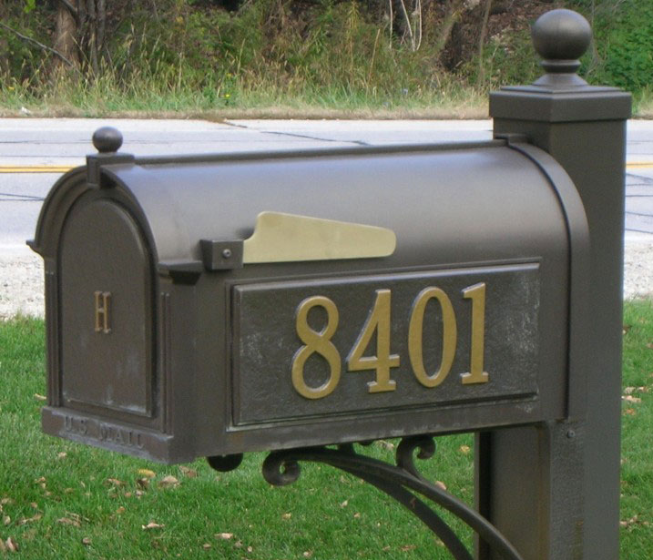 Hotmail turns 15, Microsoft sings its praises