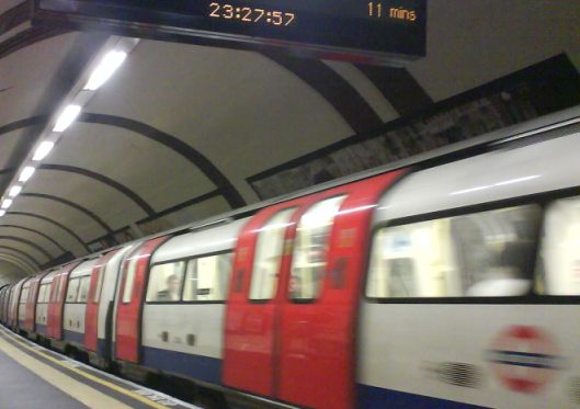 TubeTap app lets delayed London commuters claim refunds automatically