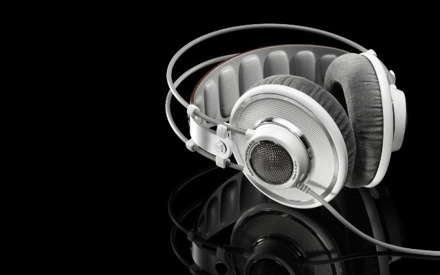 eMusic to launch Echo Nest-powered smart music discovery apps