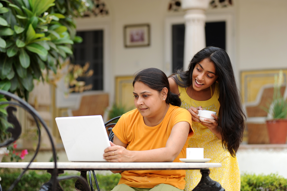 Internet users to triple in India by 2014: Google