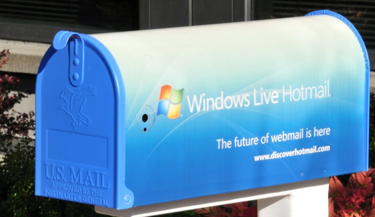 Microsoft announces massive Hotmail update to better combat Gmail