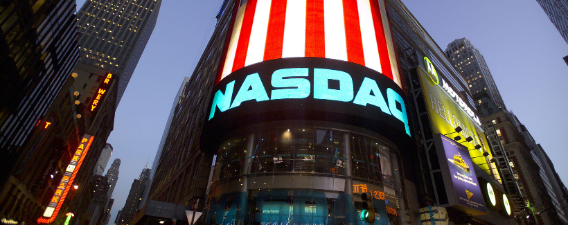 Microsoft jumps, Apple slumps following the iPhone 4S announcement