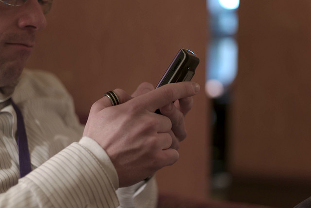 WhatsApp users now send over one billion messages a day