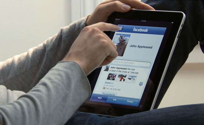 Facebook releases its official iPad app