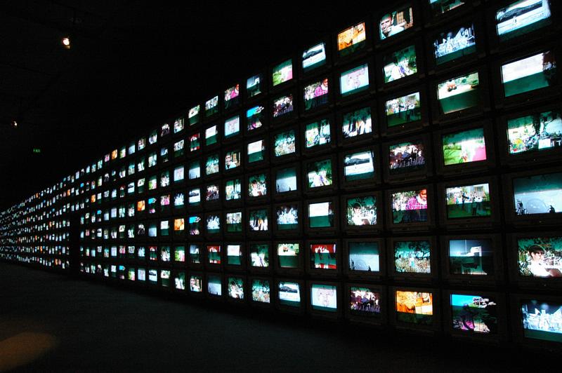 The Future Of Tv From Apple To Zeebox - Wall Full Of Tvs
