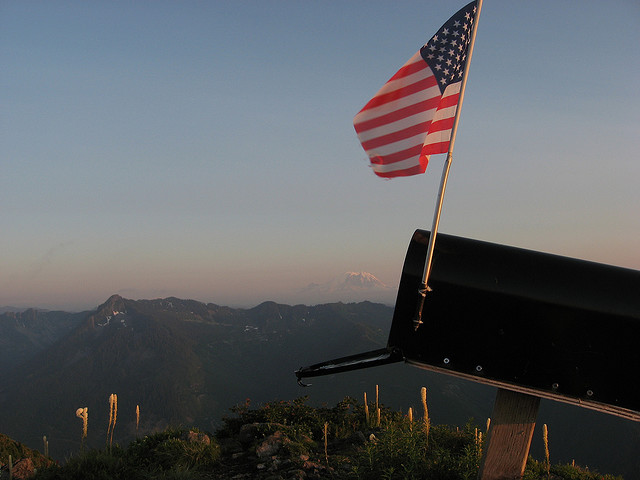 Sincerely partners with 12 Photo Apps for postcard ‘Print and Ship’