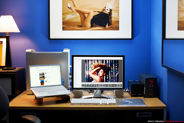 If you store photos on the Web, SuperAlbum is a must-have app