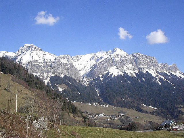 Incredible: HTC Manager trapped on mountain for 7 days, despite sending rescuers his location