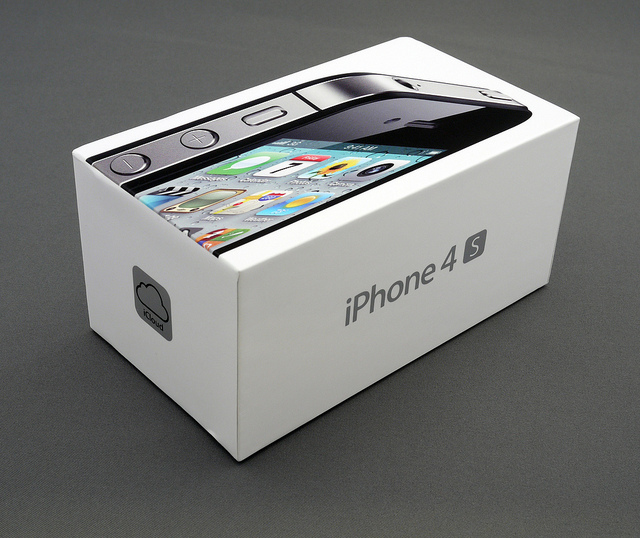 Madness: iPhone 4S launch in Hong Kong marred by thefts and gray market sales