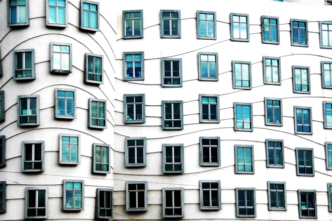 Moom Brings Advanced Window Management to Your Mac