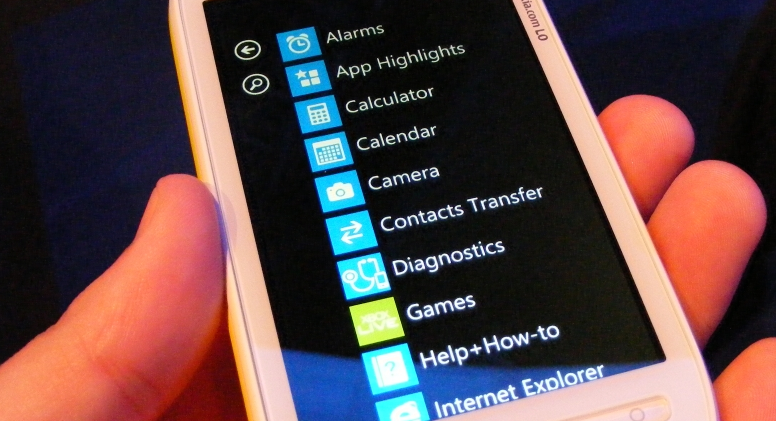 Study shows surprisingly positive social media sentiment for new WP7 handsets