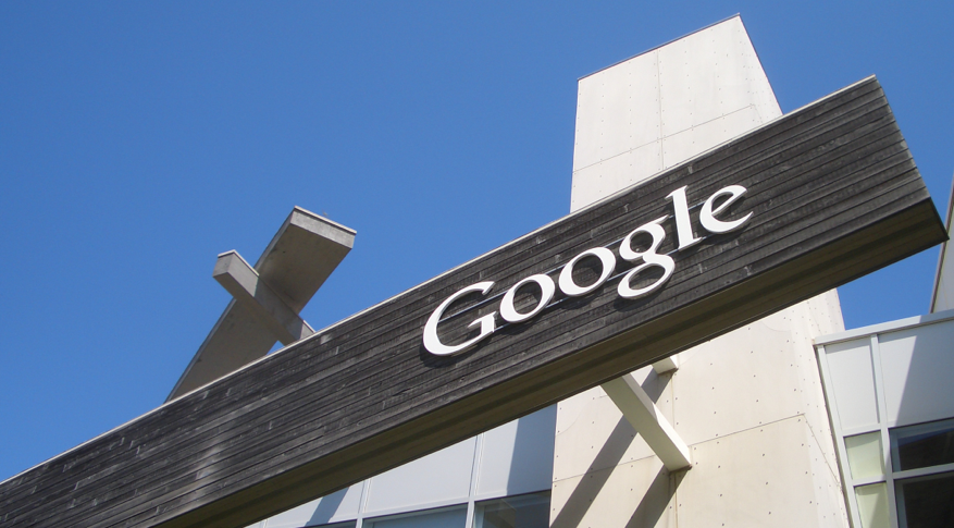 Google extends free calling in Gmail through 2012