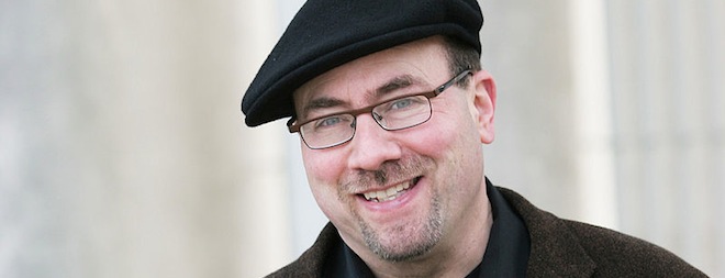 Craigslist founder turns to Twitter to raise funds for a good cause