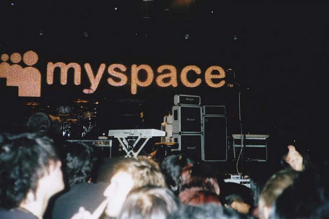MySpace plans Japan exit as Twitter, Facebook continue to grow there