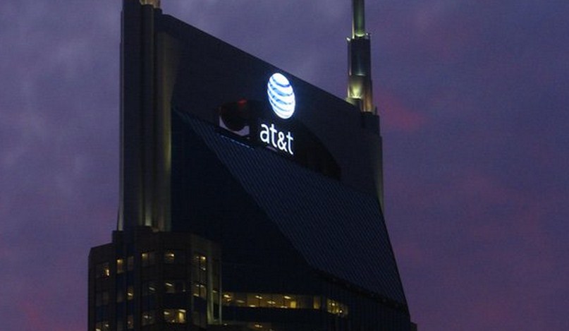 AT&T working to position itself as key Windows 8 partner
