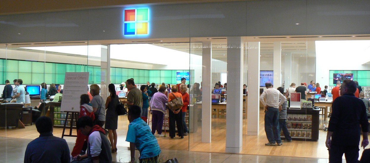 Ballmer: “We’ve got to beat” Apple anyway, so let’s build stores next to them ...