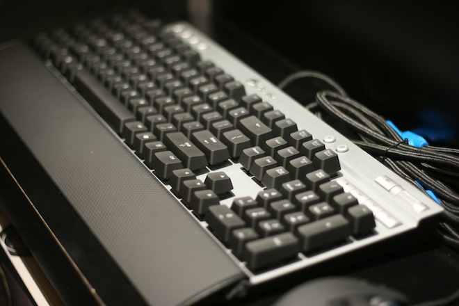 CES 2012: Corsair’s Vengeance series gaming keyboards are loaded with awesome