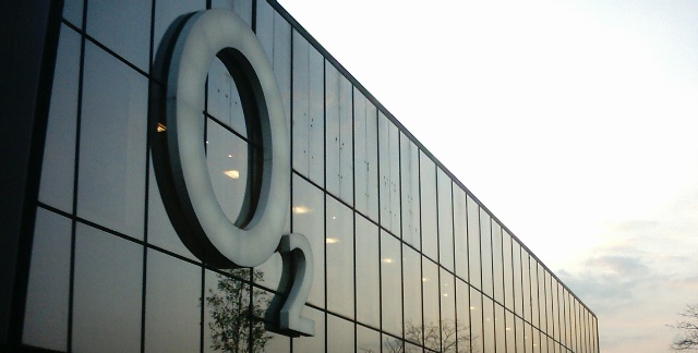 UK mobile operator O2 exceeds its daily tweet allowance responding to customer concerns