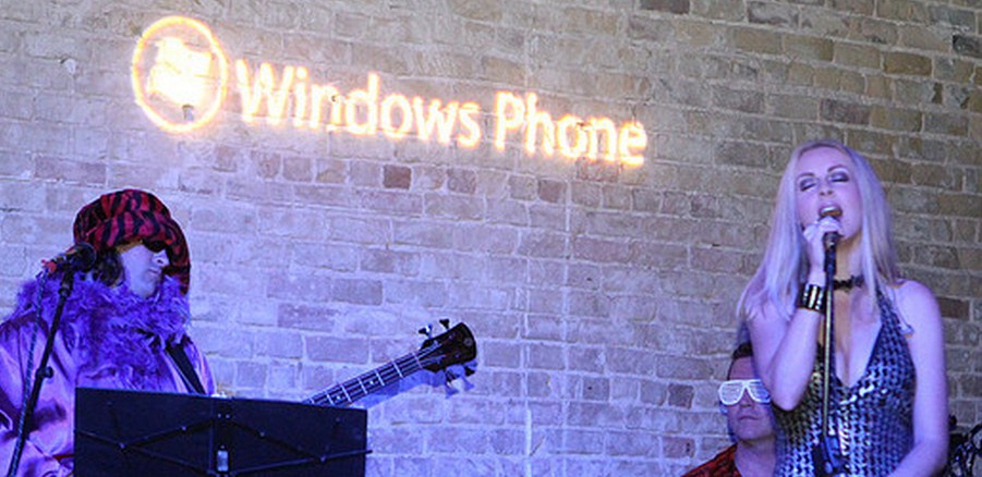 New photos of LG’s upcoming Windows Phone handset have leaked