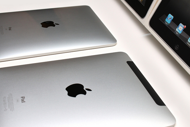 This photo suggests that the iPad 3 will come with a larger battery