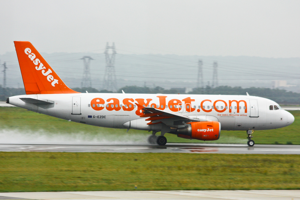 Maxroam takes flight, partners with EasyJet to offer low-cost tariffs to travellers